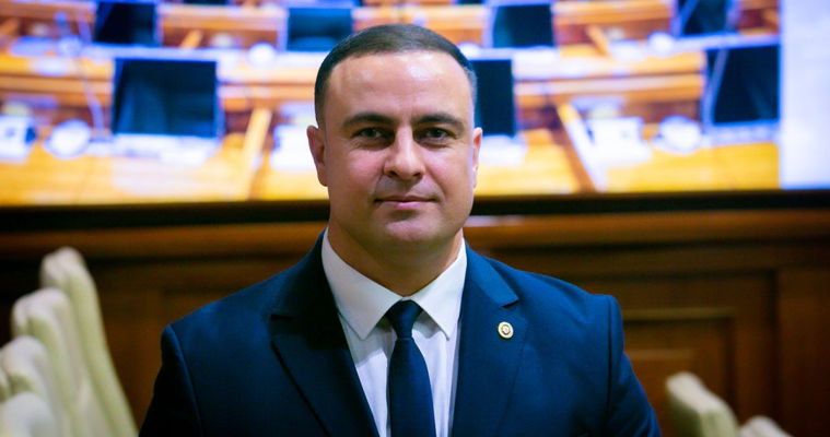 Глава НЦБК получил пособие на аренду жилья, хотя у него есть квартира.