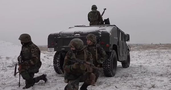 Два  солдата бригады «Штефан чел Маре» самовольно покинули часть.