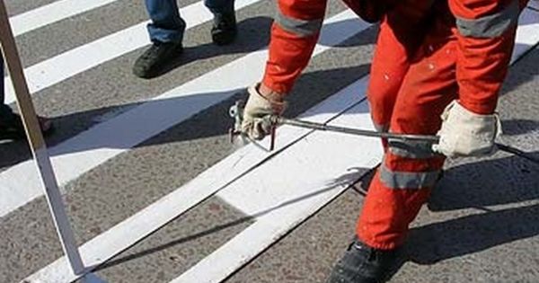В Кишиневе срочно необходимо обновить краску на пешеходных переходах и установить новые ограничители скорости. Фото символ: e1.ru.