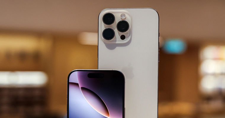 SUA estimează că prețul unui iPhone va crește la 3.500 de dolari dacă producția va fi mutată.