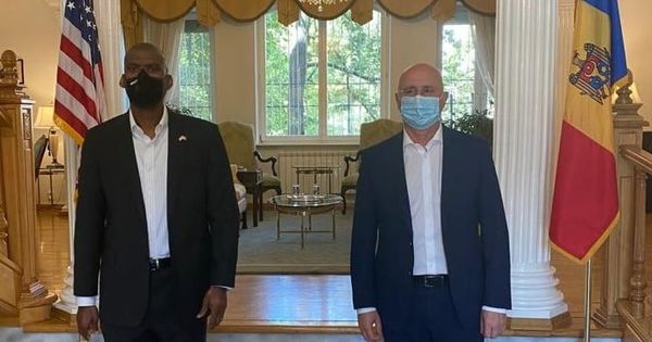 Филип ходил к послу США накануне очередной рабочей встречи ПСРМ-ДПМ.