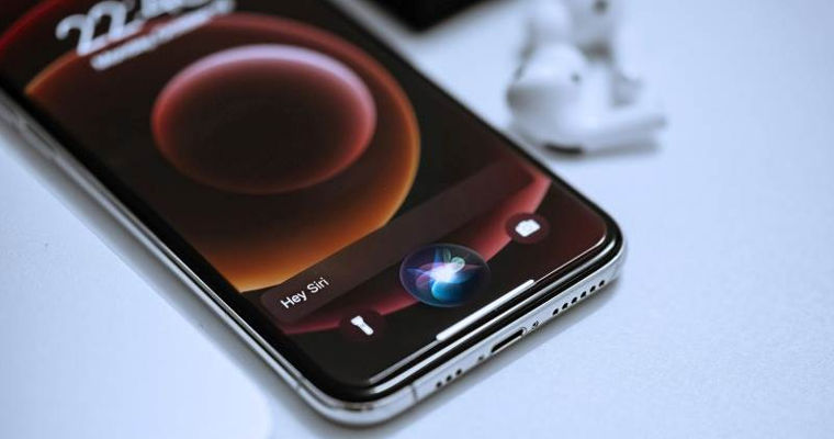 Запуск Siri AI в странах ЕС перенесли из-за регуляторных требований.