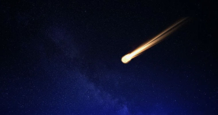 NASA: В небе над США взорвался метеор, мощность взрыва составила 300 тонн тротила.