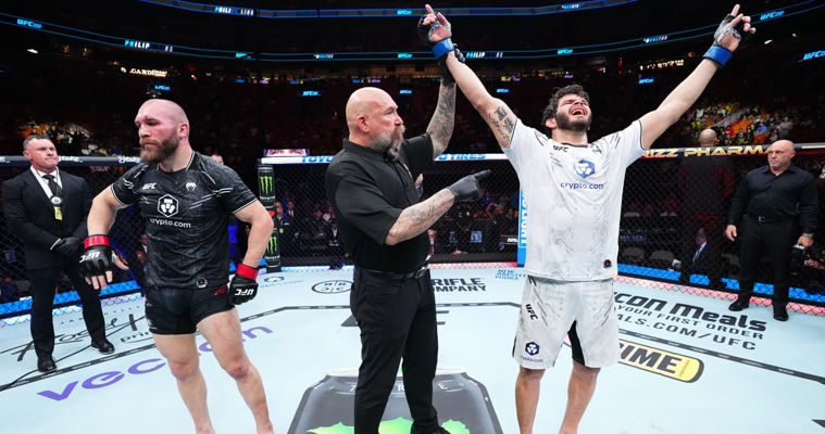 Молдавский боец Куцелаба проиграл Линсу решением судей на турнире UFC 299.