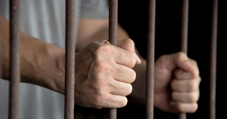 Un bărbat din Sângerei, condamnat la 17 ani de închisoare: Și-a ucis în bătaie fiul după o ceartă la beție.