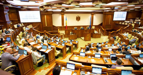 Продлен срок полномочий Комиссии по контролю над инфляцией и кредитной политикой.