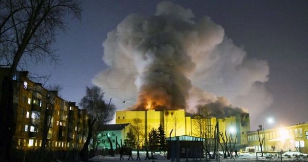 Incendiul misterios de la centrul comercial din Rusia.
