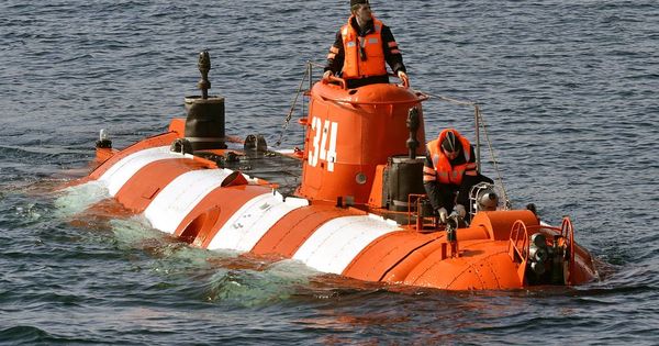 В российских территориальных водах погибли 14 моряков-подводников.