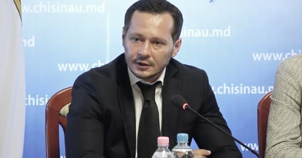 По словам и. о. примара Руслана Кодряну, дыра в местных финансах станет ощутима сразу.