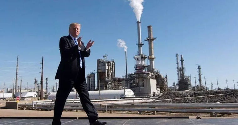 США стали мировым лидером по экспорту нефти.