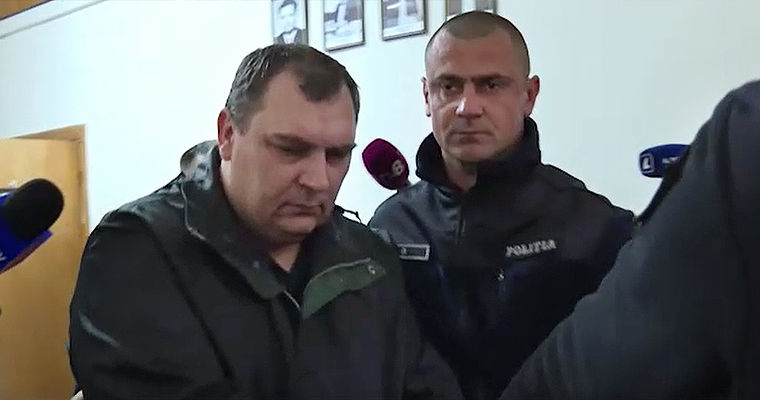 Адвокат Которобая: Он пользуется правом хранить молчание.