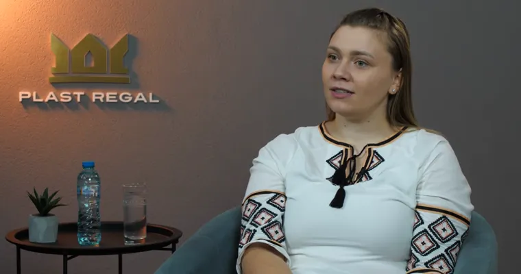 A crescut cu părinți alcoolici, violență și abuz: Cum o tânără și-a schimbat viața