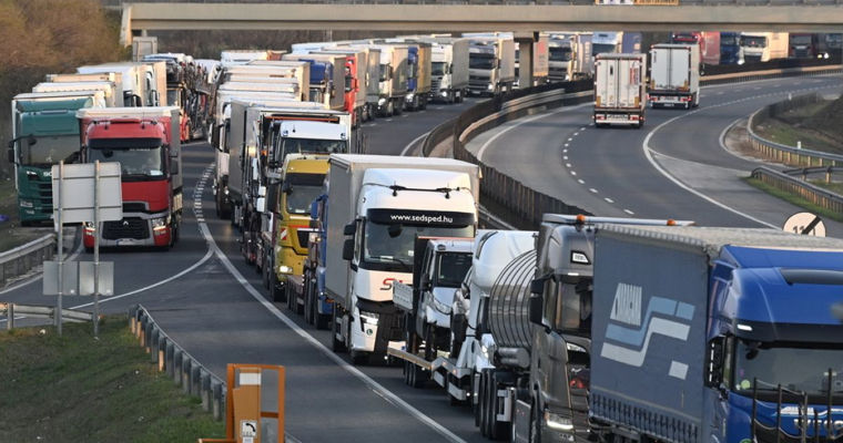 Austria a închis majoritatea punctelor de control de la granițele cu Ungaria și Slovacia după apariția febrei aftoase.