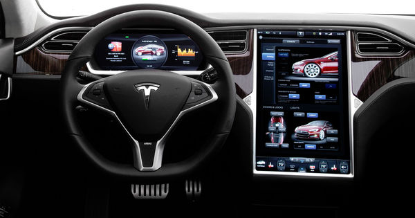 Tesla назвала ложью обвинение в «непреднамеренном ускорении» автомобилей.