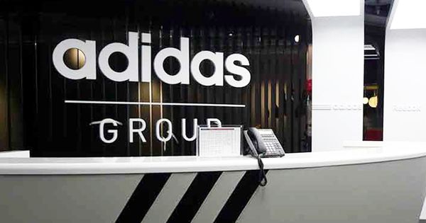В соответствии с новой программой по сохранению природы уже с этого года Adidas будет экономить до 40 тонн пластика в год.