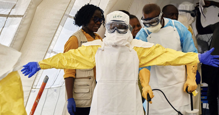 Эксперты назвали вспышку Эболы в Конго «генеральной репетицией» новой пандемии.