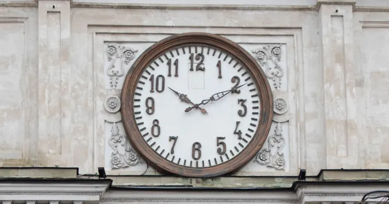 Часы в Молдове переводятся в ночь с субботы на воскресенье на один час вперёд