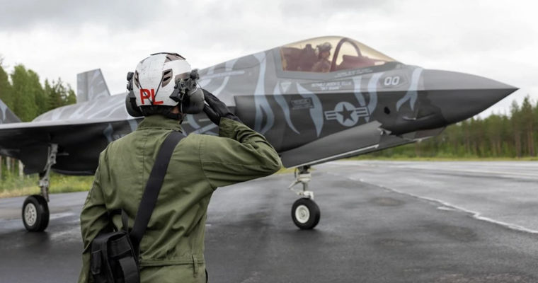 Более половины американских F-35 непригодны к полетам.