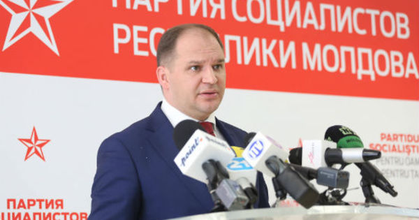 Глава фракции ПСРМ  в  Мунсовете Ион Чебан.
