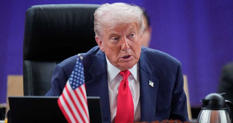 Трамп: Путину стоило бы завершить войну, а не заниматься испытанием ракет.