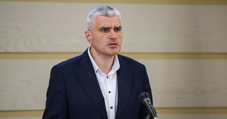 Слусарь об отставке Иордановой: Граждане имеют право знать причины. Коллаж: Point.md