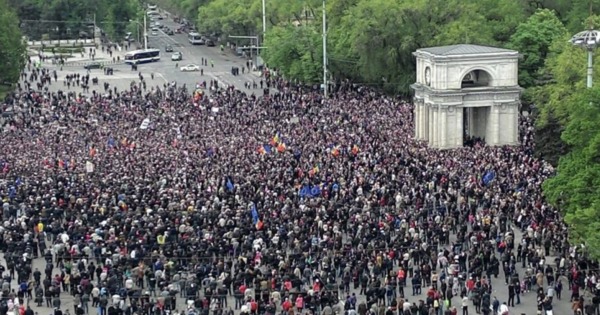 26 августа на центральной площади пройдут два митинга одновременно.