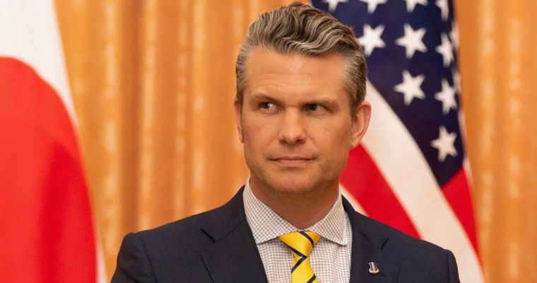 Pentagonul a deschis o anchetă împotriva lui Hegseth cu privire la conversația de pe Signal.