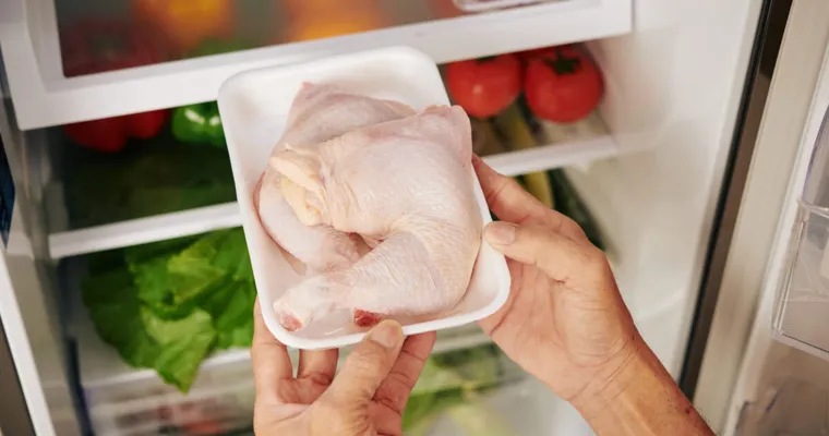 В Молдове зафиксирован резкий рост случаев выявления сальмонеллы в мясе птицы