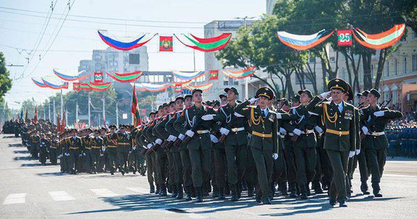 Традиционный парад в Тирасполе 2 сентября пройдет без военной техники. 