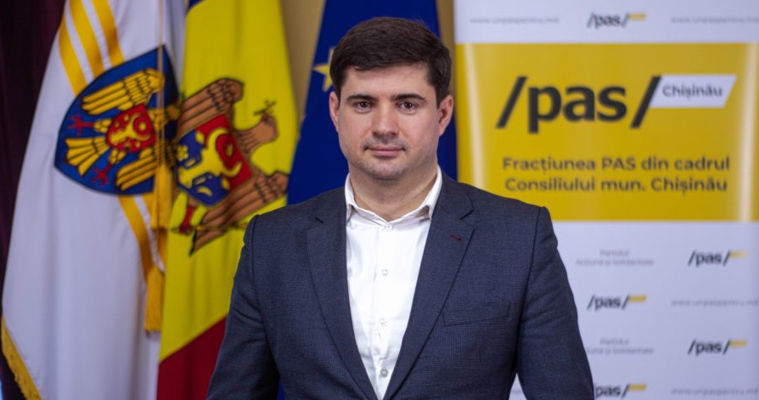 Глава АПС в прошлом году купил авто и получил пособия и дивиденды.