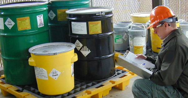 Экономические агенты обязаны уведомлять об имеющихся у них опасных веществах.