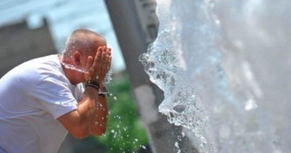 Canicula revine! Meteorologii au emis Cod Galben. Cum ne protejăm. Foto: ziare.com