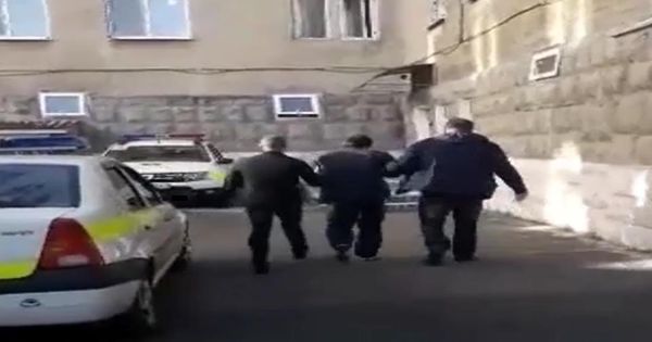 Crimă la beție: Au băut împreună, iar după l-a înjunghiat cu un cuțit