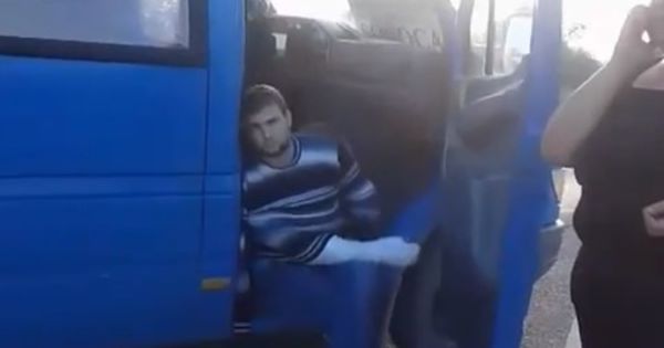 Молодой человек, которого прооперировали ночью в Дрокии, поехал в больницу Кишинева общественным транспортом. Фото: deschide.md.