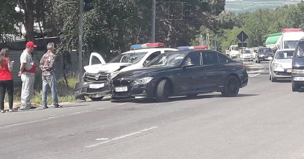 Автомобиль полиции попал в ДТП в Кишиневе.