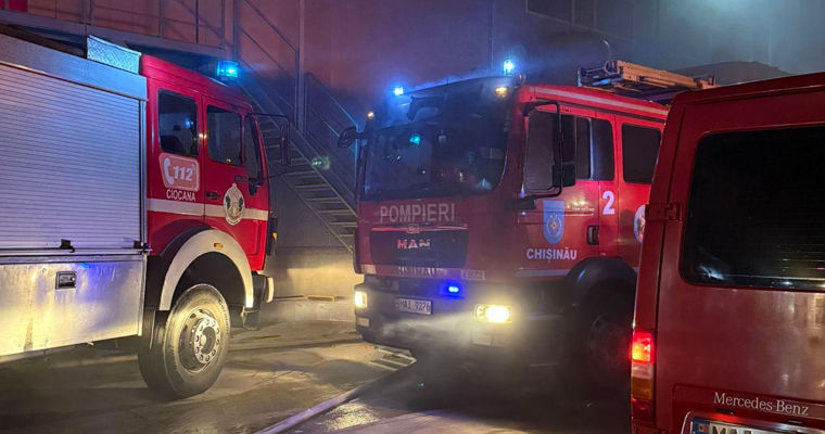 Ночью в секторе Рышкановка полностью сгорел ресторан.