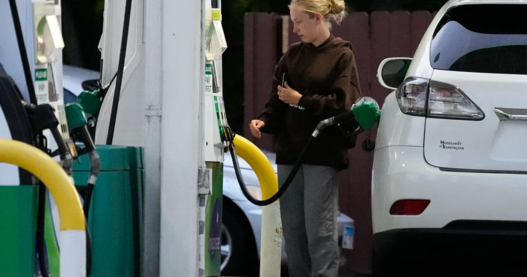 Эксперты: Восстановление поставок нефти и газа после сделки с Ираном будет медленным.