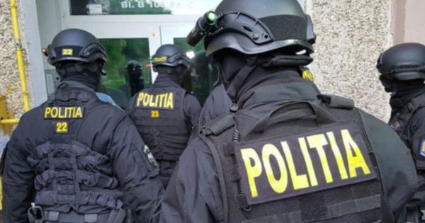 На территории компании в селе Садова проходят обыски по делу о хищениях в ЖДМ.
