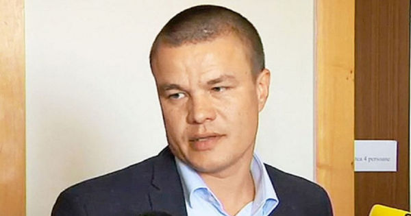Прокурор прервала отпуск, чтобы начать расследовать жалобы против Робу.