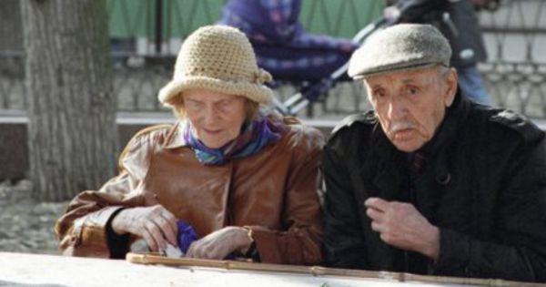 De Paşti, pensionarii din Capitală vor primi câte 100 de lei din partea Primăriei.