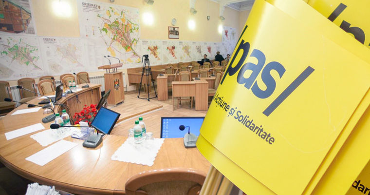 Советникам PAS вновь не удалось созвать заседание мунсовета. Коллаж: Point.md