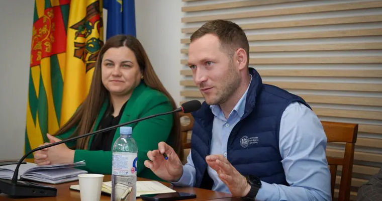 Problema inundațiilor din satul Feștelița a fost soluționată.