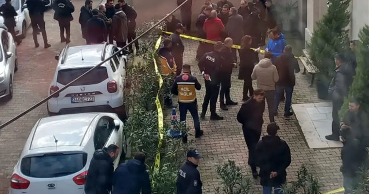 В Стамбуле произошло вооруженное нападение на католическую церковь.