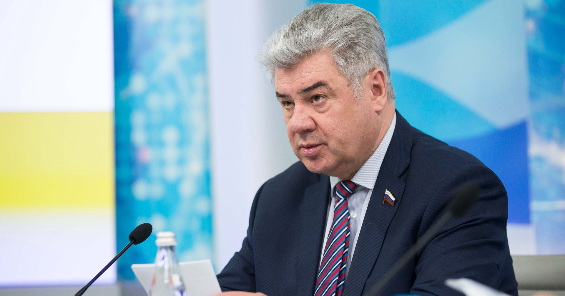 Председатель комитета по обороне и безопасности Совета Федерации России Виктор Бондарев.