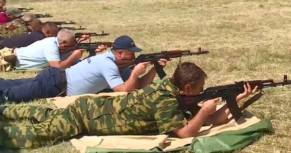 Следующую встречу ветеранов решили провести на берегу Прута и организовать состязания в рыбной ловле.
