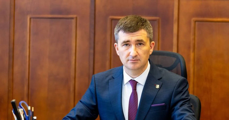 Врио главы ГП получил 485 000 леев зарплаты, 75 000 - суточные, 5 000 - стипендия.