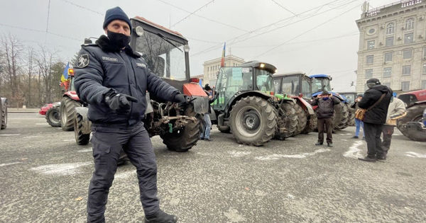 Фермеры таким образом выражают свой протест против бюджетно-налоговой политики.