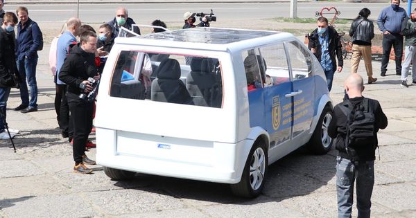 На Украине построили собственный электрокар под названием «Ева».
