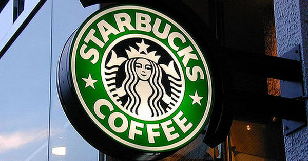 Creezi un cană pentru Starbucks și poți să câștigi 10.000 de dolari.