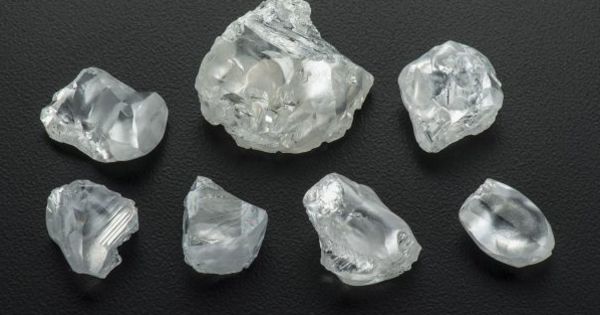 Странные гигантские алмазы приоткрывают тайну состава Земли.